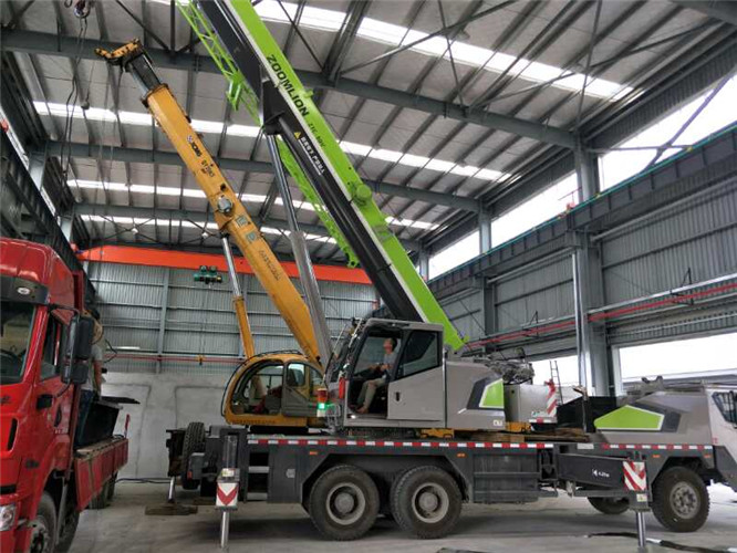 定边县高空车出租需要注意哪些安全事项？